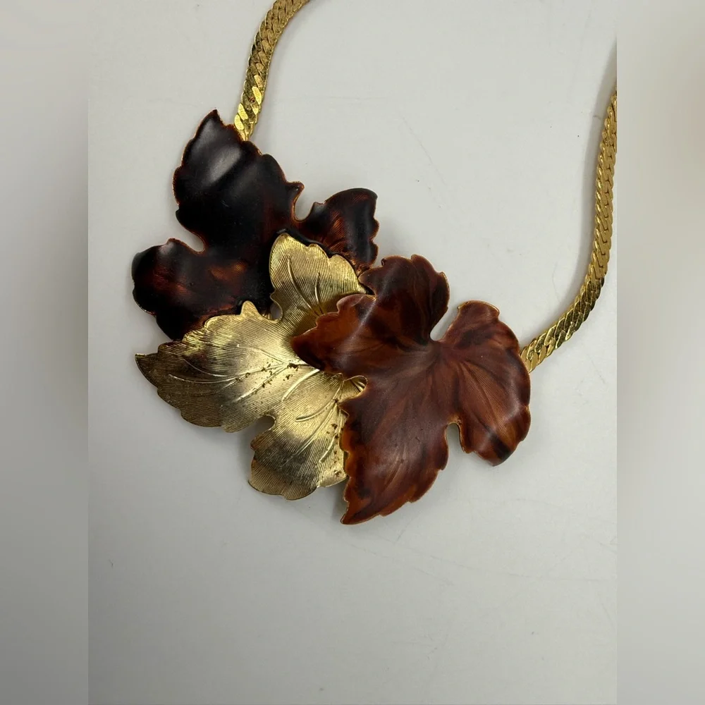 80s Gold Tone Tortoiseshell Fall Brown Leaf Statement Necklace Herringbone Style - Picture 4 of 6